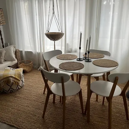 Hangon Helmi Pariskunnalle Tai Yksin Matkustavalle